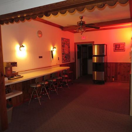 Travelers Inn Motel Eagle River Ngoại thất bức ảnh