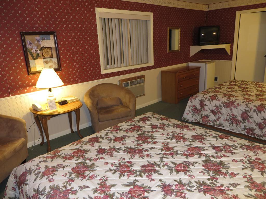 Travelers Inn Motel Eagle River Phòng bức ảnh